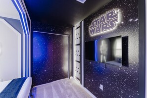 مكواة/لوح كي وواي فاي وملاءات أسرّة