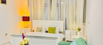 Luxury Master Suite - Private Bathroom Oasis