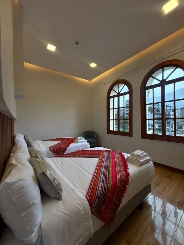 Comfort Quadruple Room, 2 Double Beds, Housekeeping | Blackout drapes, free WiFi