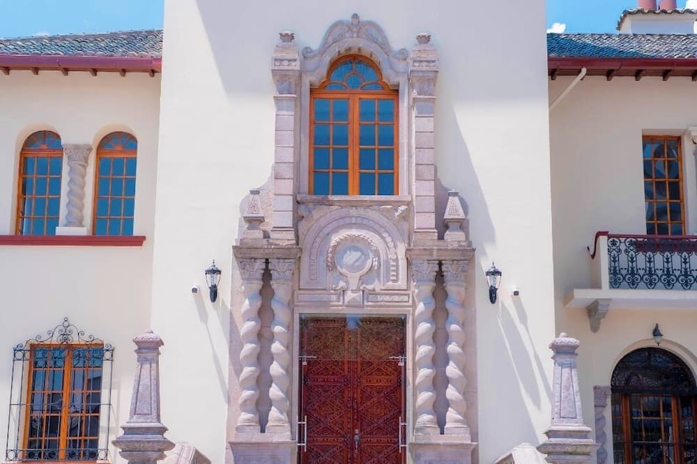 Circasiana Palace Hotel Boutique