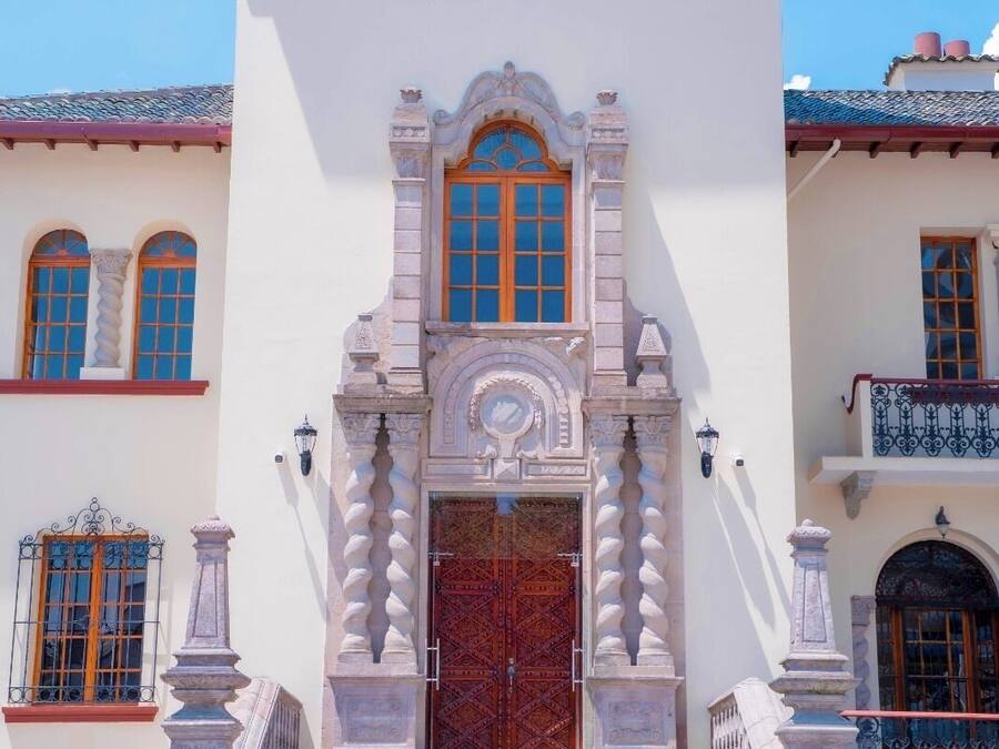 Mặt tiền nơi lưu trú