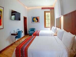 Standard Room, 2 Double Beds | Blackout curtains, free WiFi, bed sheets - Circasiana Palace Hotel Boutique (Quito)