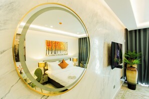 1 bedroom, in-room safe, iron/ironing board, free WiFi - Luxury King Studio at Kass (Accra)