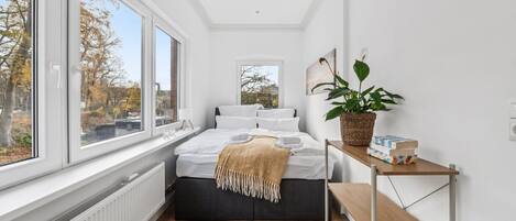 Internet, bed sheets