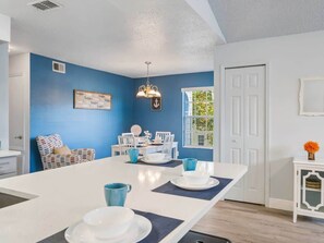 Dining - Resort Pool*Renovated*Near Parks! (Kissimmee)
