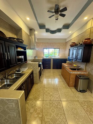 Private kitchen - Rancho Guadalajara; Mar, surf & relax @surf City (Playa San Blas)