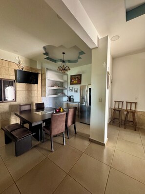 Dining - Rancho Guadalajara; Mar, surf & relax @surf City (Playa San Blas)