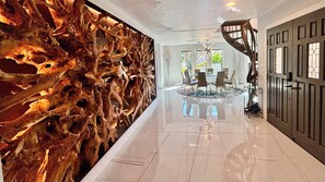 Interior - The Grand Bay House - Beautiful Sunrises (Fort Myers Beach)