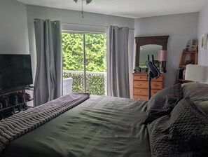 2 chambres, fer et planche à repasser, accès Internet, draps fournis