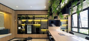 Deluxe Apartment, City View | Living area - Update Vila Madalena by Wecare Hosting (São Paulo)