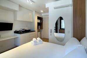 Blackout drapes, iron/ironing board, free WiFi - Update Vila Madalena by Wecare Hosting (São Paulo)