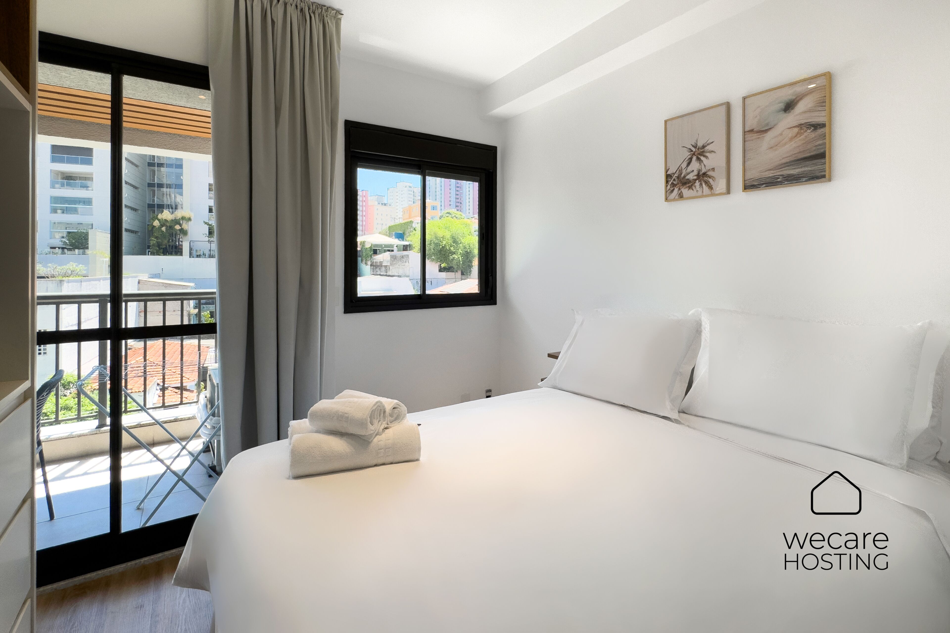 Deluxe Apartment, City View | Blackout curtains, iron/ironing board (on request), free WiFi