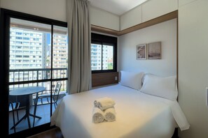 Blackout curtains, iron/ironing board, free WiFi - Update Vila Madalena by Wecare Hosting (São Paulo)