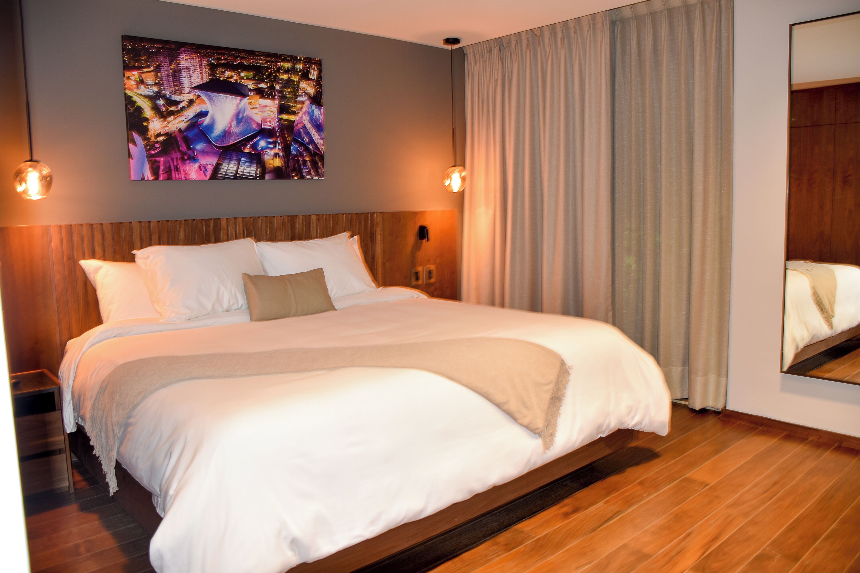 Caja de seguridad en la habitación y cortinas blackout 