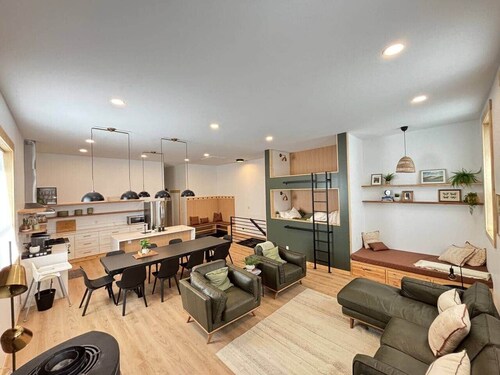 The Brick & Timber - Boutique Mountain Lodge