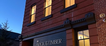 The Brick & Timber - Boutique Mountain Lodge