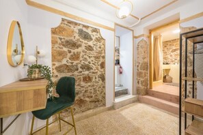 Interior - DP Homes Exarcheia 1B - Central Stone Apt near Metro & Museum (Athina)