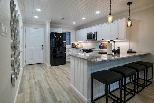 Beautiful 2-bedroom Condo - Mountain Harbor at Lake Ouachita