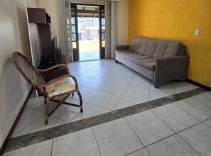 Smart TV - Residential 03 Comfortable, air-conditioned environment, ideal for families. (Bombinhas)