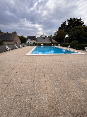 Pool - Ti Olli Cozy Cottage 300m from the Beach (LE POULIGUEN)