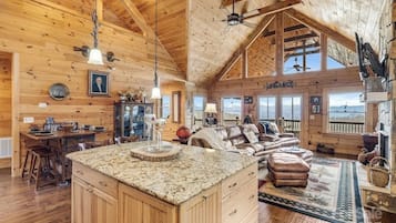 Smart TV, chimenea, videojuegos y libros