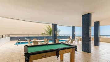 Basic Apartment | Outdoor dining