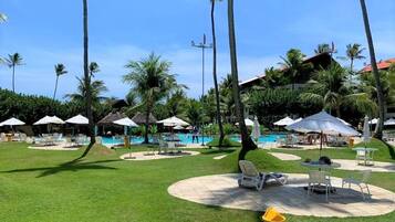 Apartment | Outdoor dining