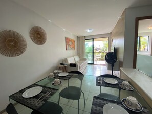 Apartment, Sea View | Dining room