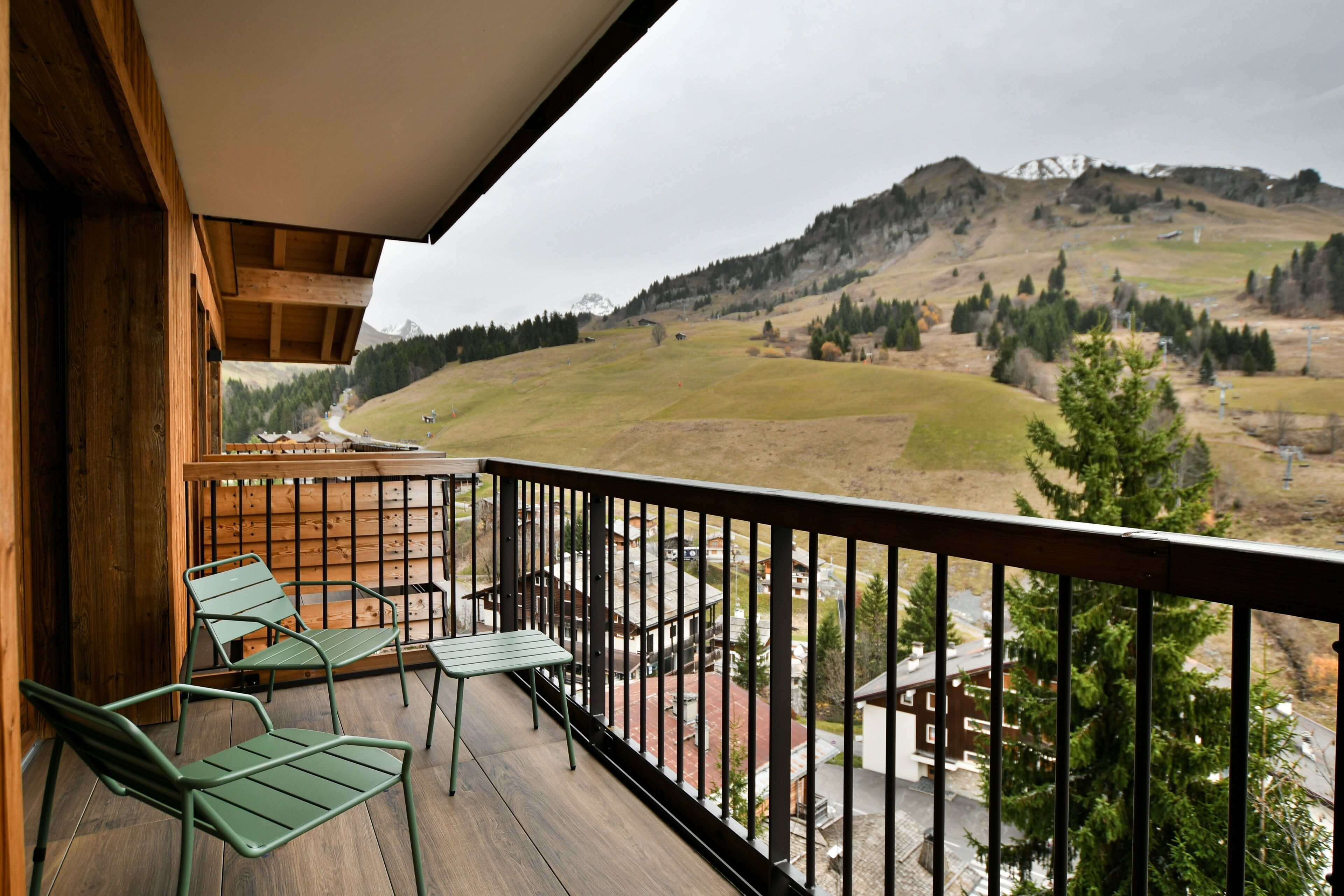 المنطقة المحيطة بالمنشأة