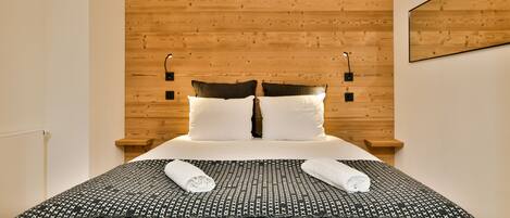 熨斗/熨衣板、免费 WiFi、床单