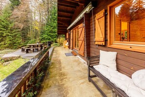 Outdoor dining - Le Refuge des Sapins - Au coeur de la nature (La Bresse)