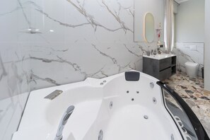 Deluxe Room | Private spa tub - Fabiola Guest House (Pompei)