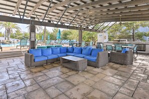 Outdoor dining - Rate Drop! 30A Escape | close to beach access (Santa Rosa Beach)