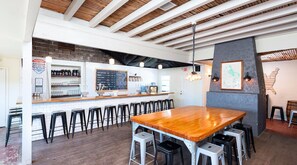 Bar (on property) - Bright Modern Home in Central Phx w/ Private Yard 8min to Airport & Downtown (Phoenix)