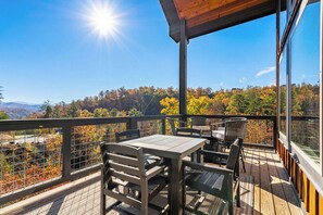 Cabin, Multiple Beds, Garden View (Peaceful Paradise) | Outdoor dining - Peaceful Paradise (Sevierville)