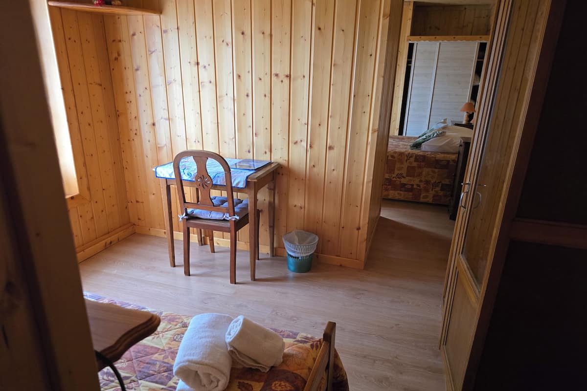 Quarto triplo família | Roupa de cama
