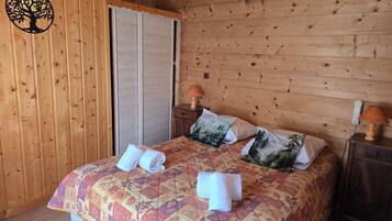 Quarto triplo família | Roupa de cama