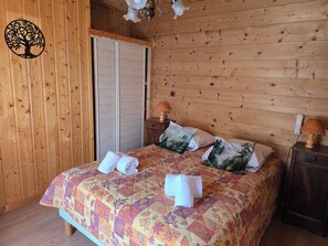 Kamar Triple Keluarga | Seprai linen