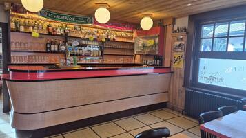 Bar (in der Unterkunft)