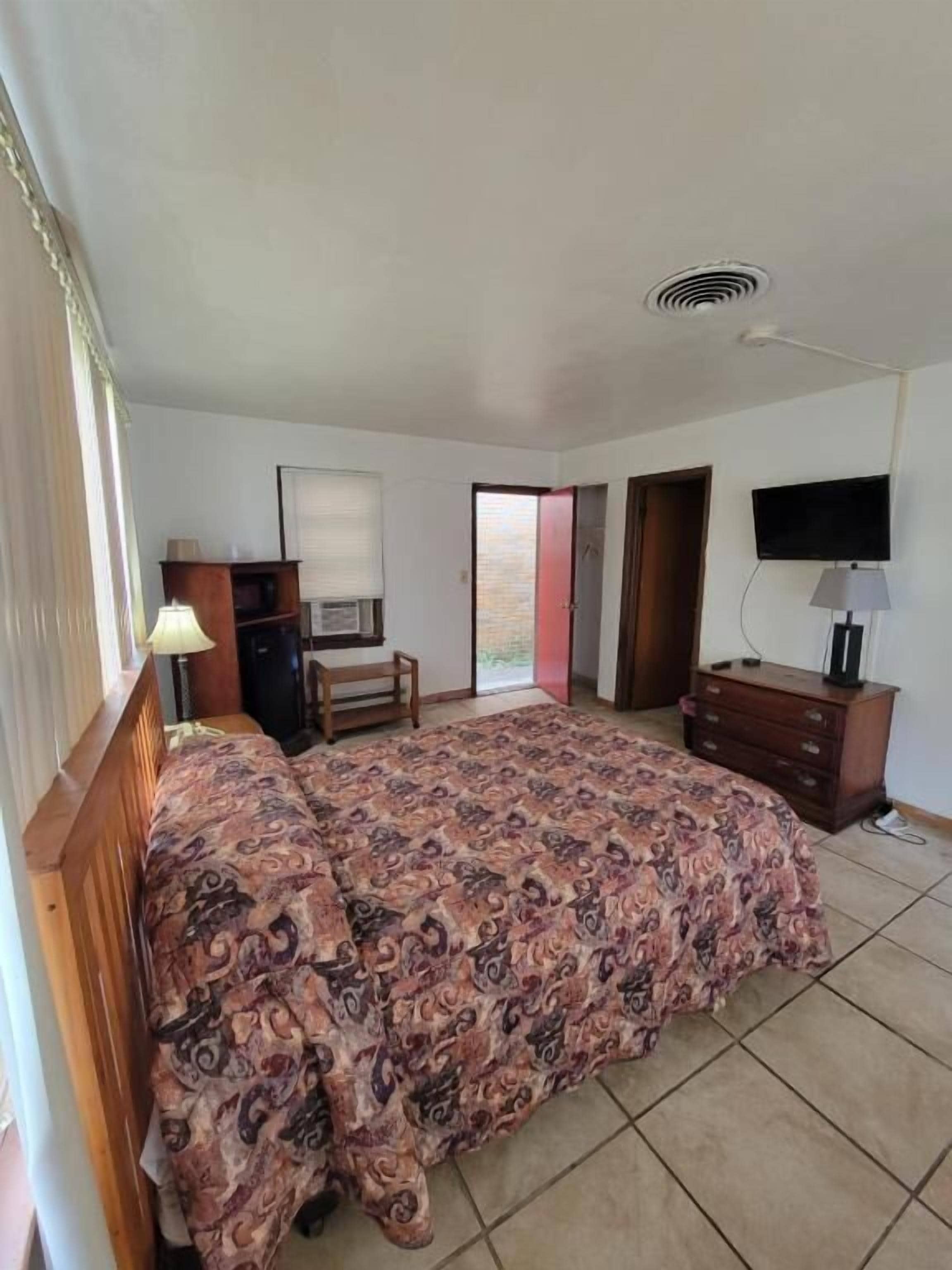 Single Room, Balcony, Garden View | Free WiFi