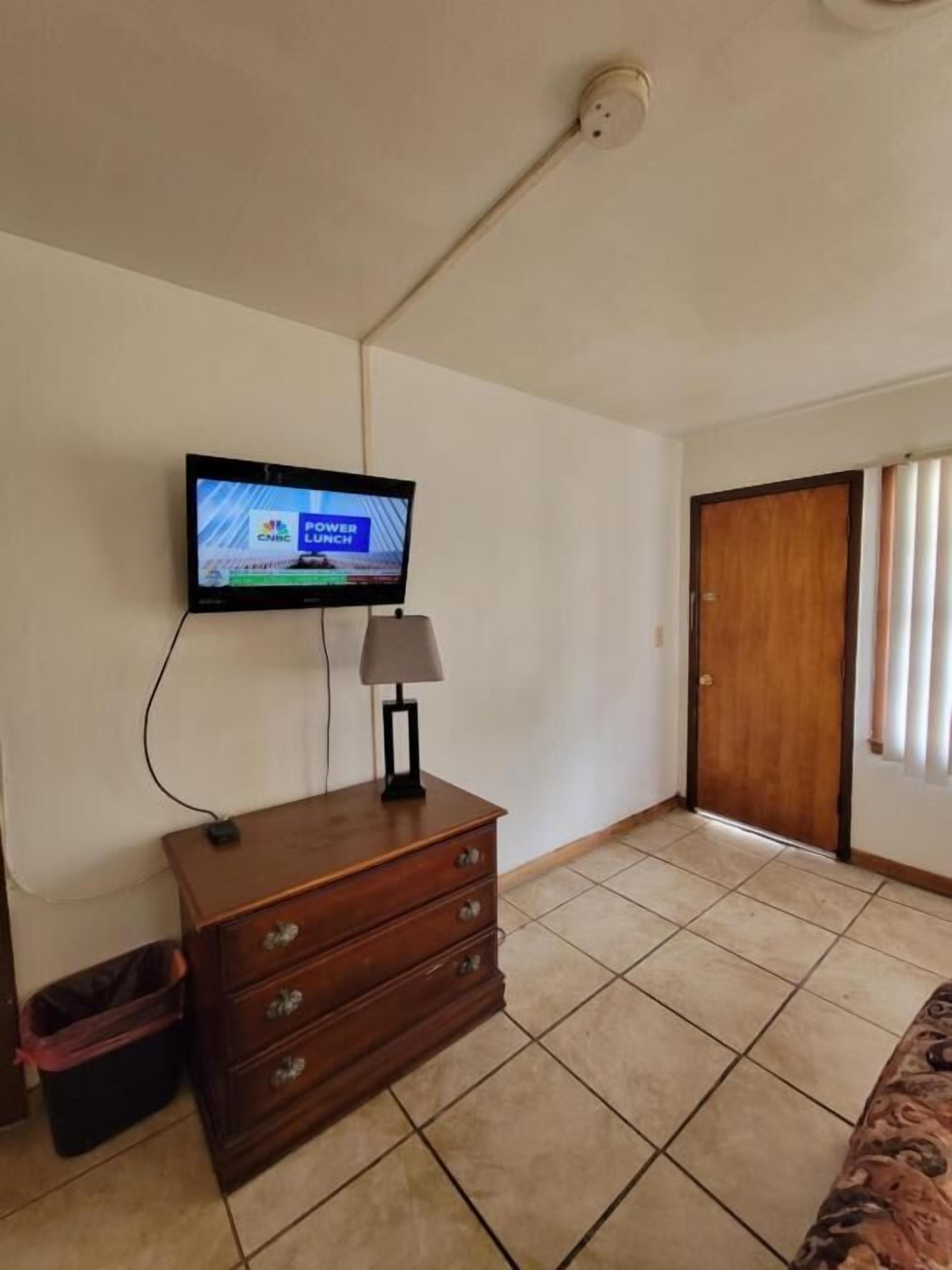 Single Room, Balcony, Garden View | Interior