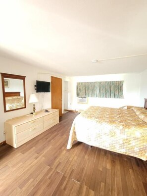 Double Room, Garden View | Free WiFi