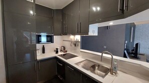 Coffee/tea maker, fridge, microwave, oven - 50m from resort center, Ground floor, balcony, tv, ski locker, 58m², Les 2 Alpes (Les Deux Alpes)