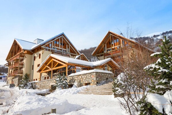 Exterior - Ground floor, swimming pool, sauna, hammam, terrace, tv, 32m², Valloire (Valloire)