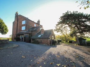 Exterior - The Mill House (Telford)