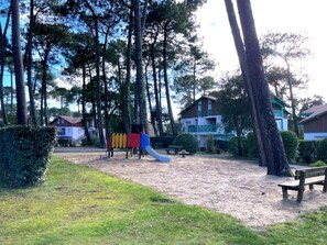 Children’s area - T2 Apartment with Terrace and Private Garden (Soustons)