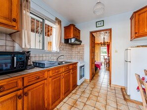 Microwave, dishwasher, coffee/tea maker, toaster - House Center Biscarrosse Beach - Near Ocean - Parking - 4 Pers (Biscarrosse Plage)