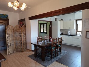 Dining - Cozy lodging with terrace and parking in Jebsheim (Jebsheim)