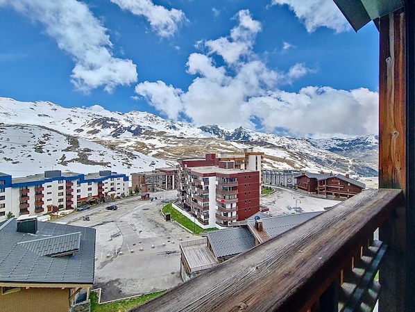 Property grounds - Bright Studio in Center, Sleeps 4, Balcony, South (Val Thorens)