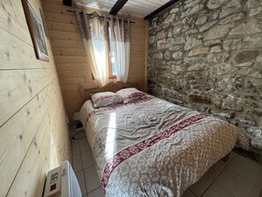 1 bedroom - Charming apartment in renovated chalet - Pets and parking (Arâches-la-Frasse)